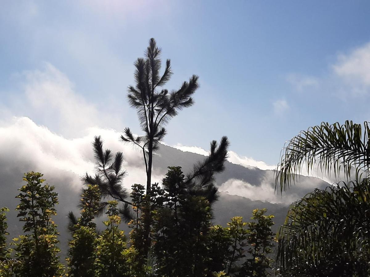 Вилла Chale Pakere Bellavista - Visao Magnifica Do Vale E Montanhas A Mais De Mil Metros De Altitude, Wi-Fi, Sauna, Piscina E Agua De Nascente Лумиар Экстерьер фото